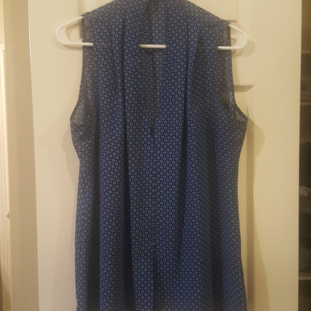 Adorable lightweight sleeveless blouse